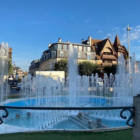 Urban Garden Yourhosthelper Deauville
