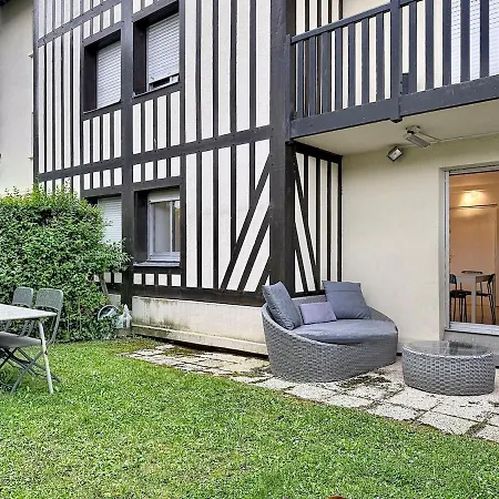 Urban Garden Yourhosthelper Apartman Deauville